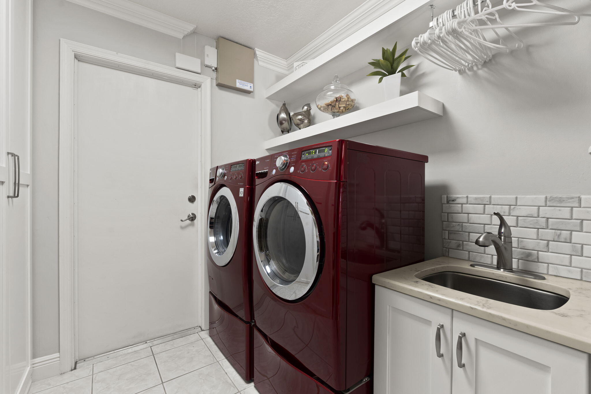 SUGARHILL - Residential