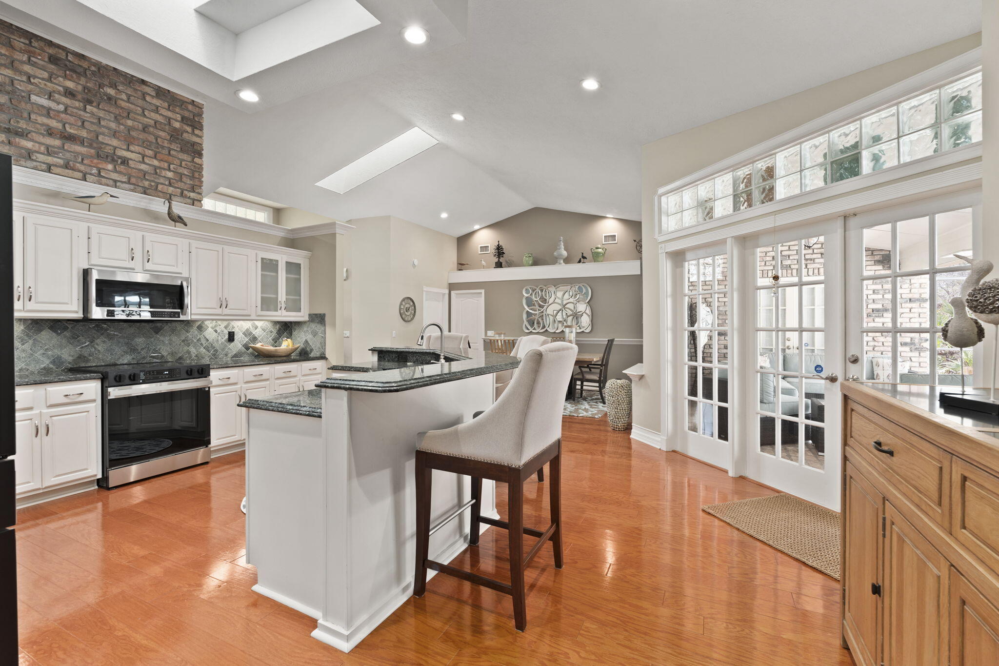 SUGARHILL - Residential