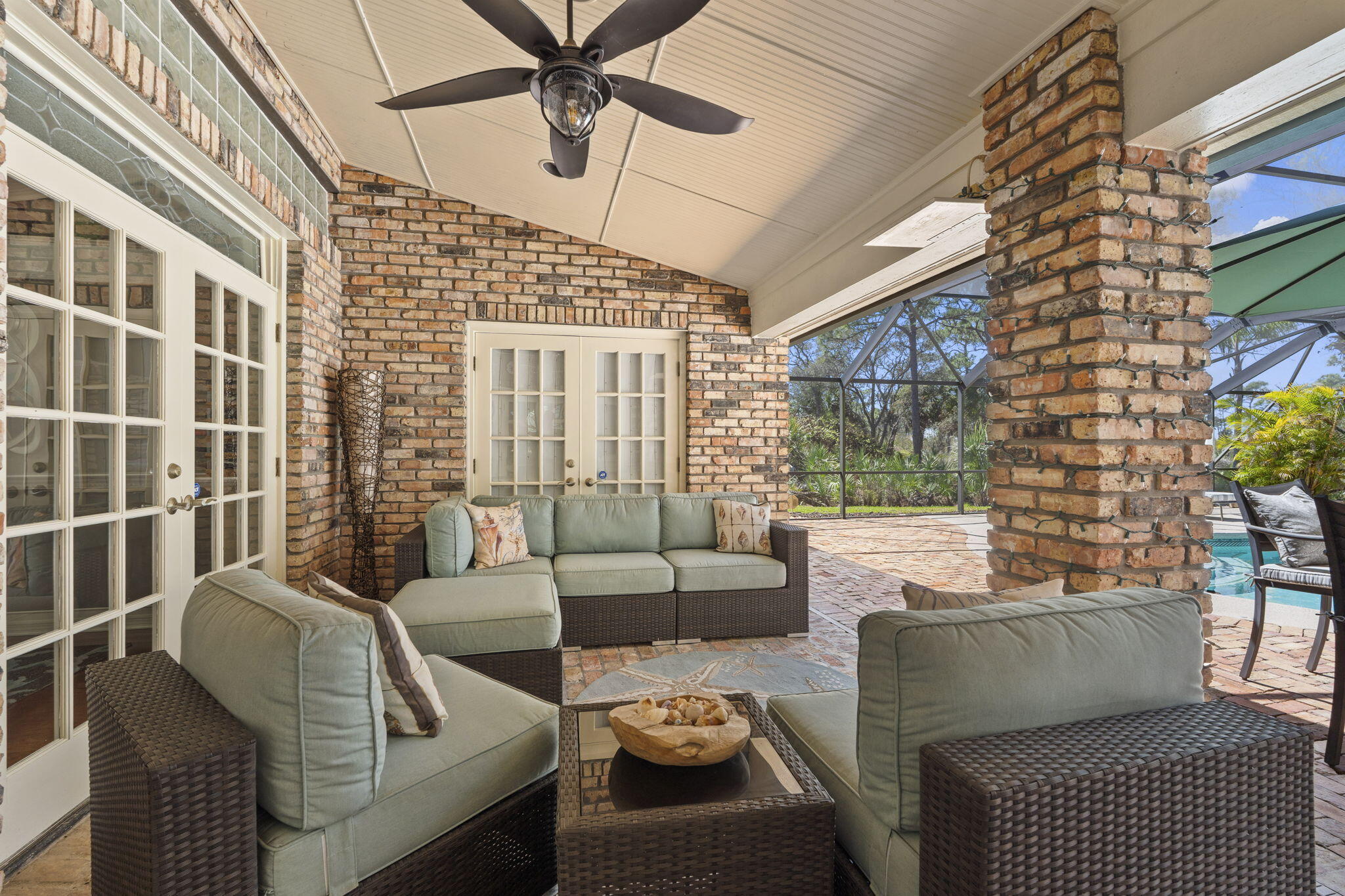 SUGARHILL - Residential