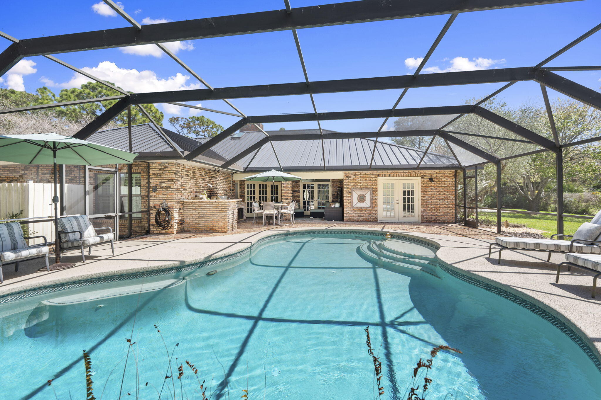 SUGARHILL - Residential