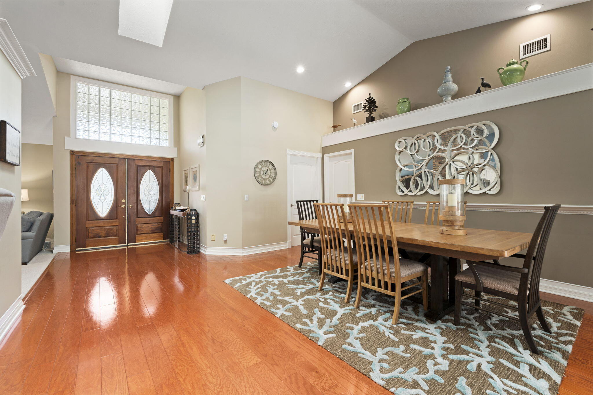 SUGARHILL - Residential