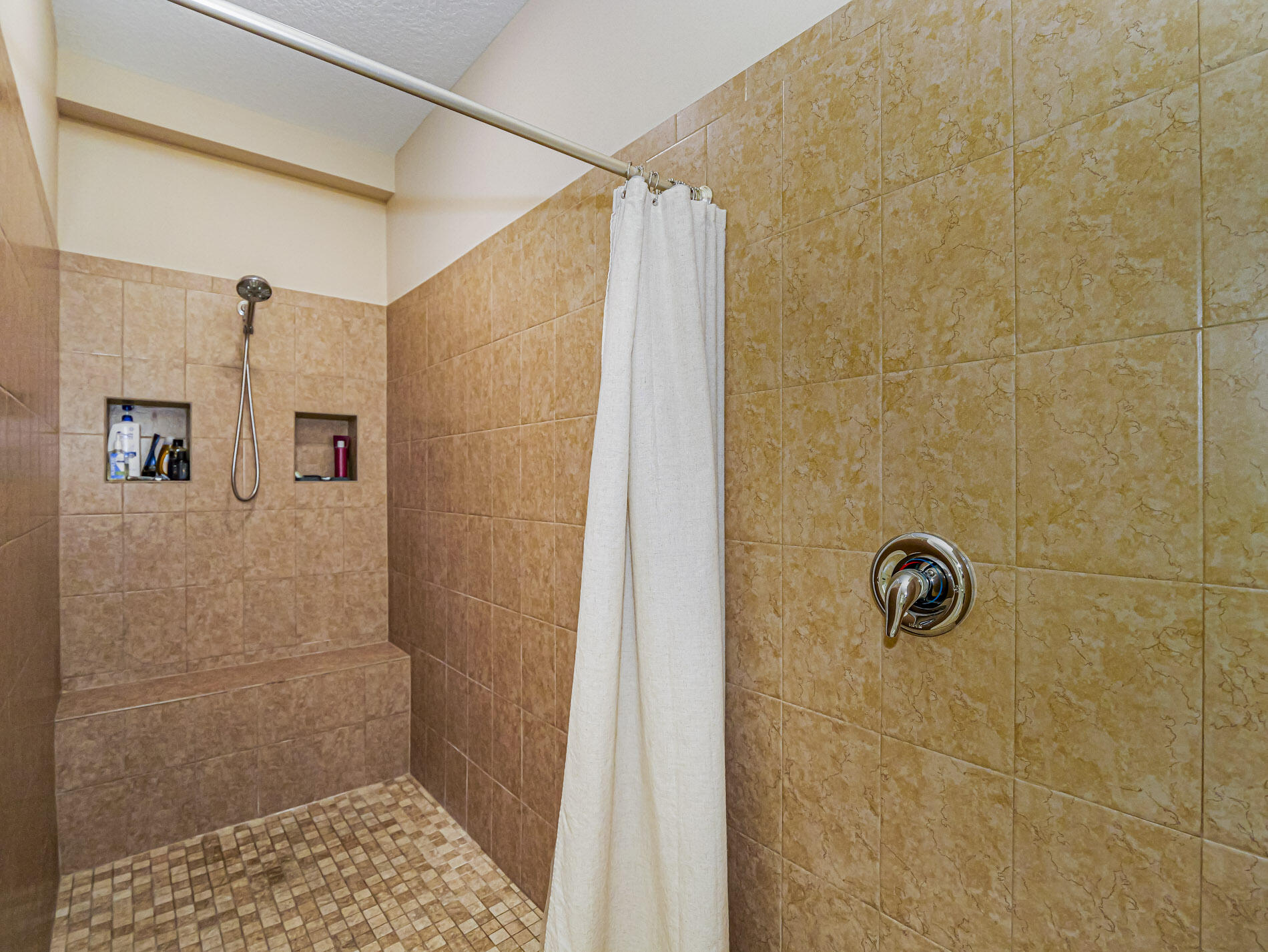 CROSS CREEK LAKE ESTATES PLAT TWO - Residential
