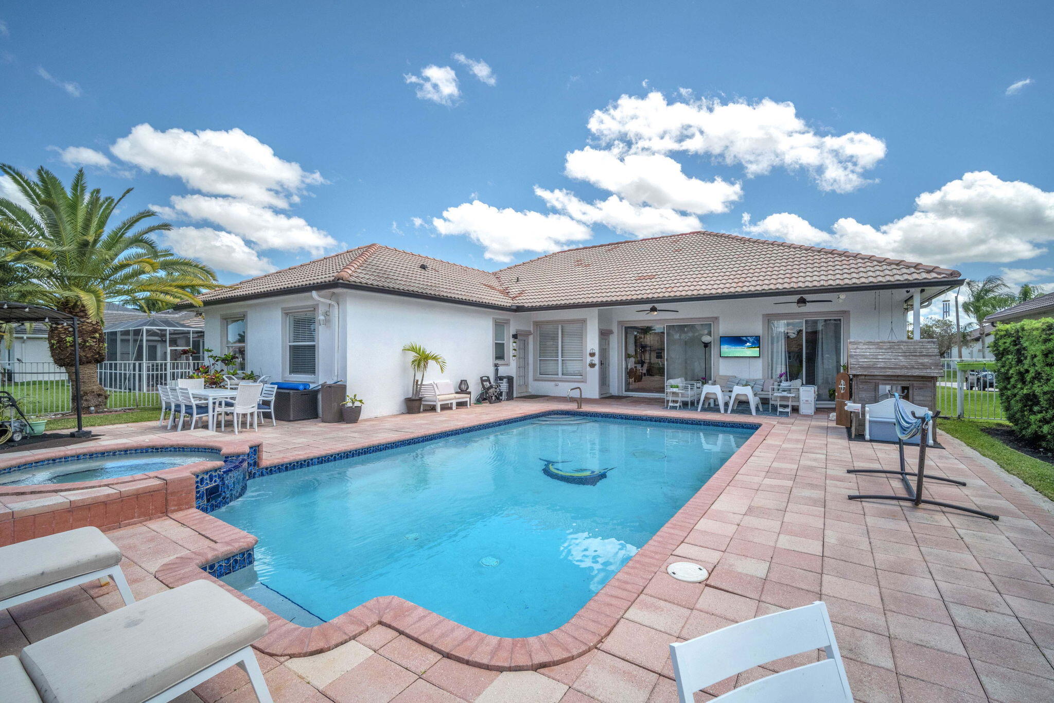 STONERIDGE LAKE ESTATES PLAT - Residential