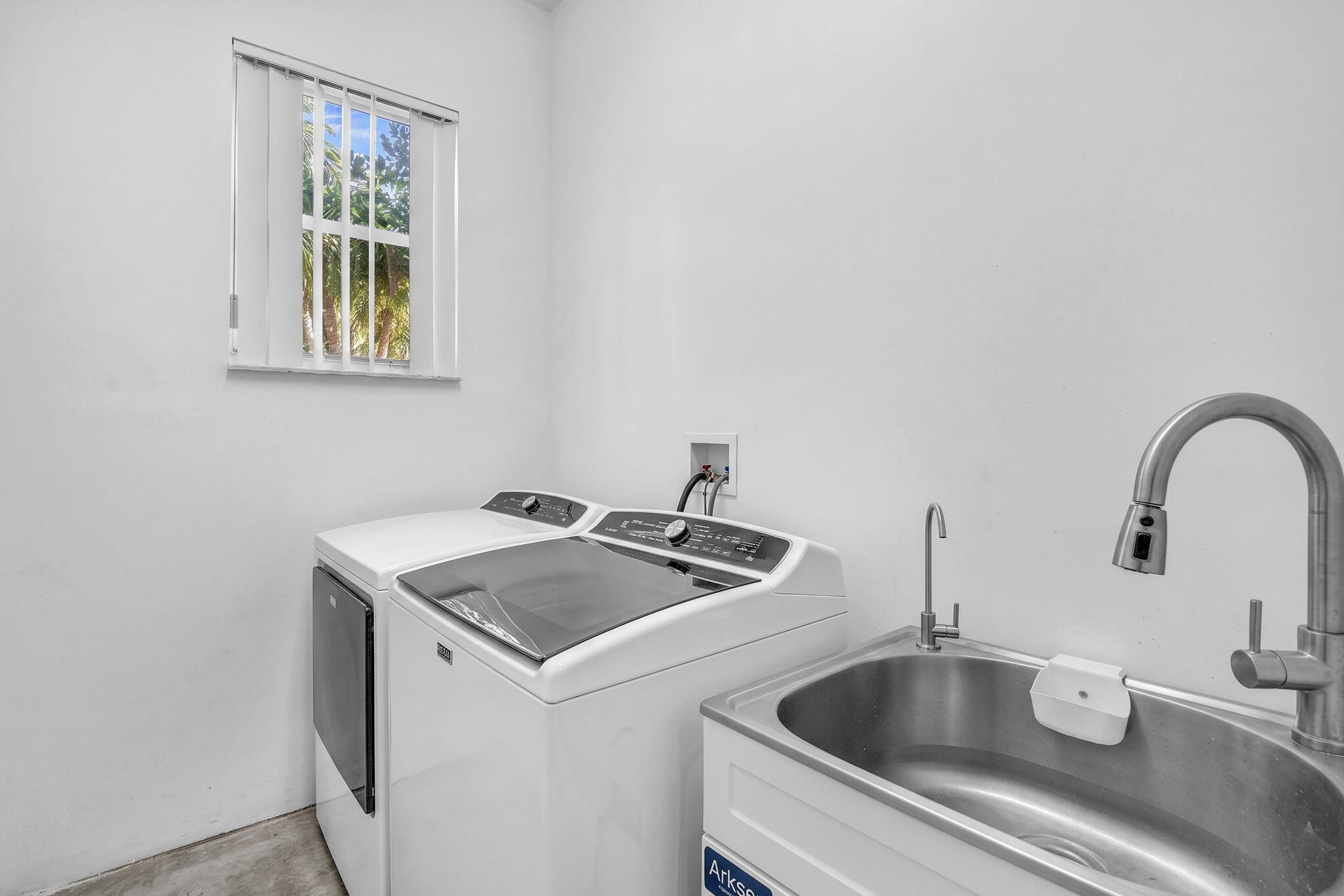 STONERIDGE LAKE ESTATES PLAT - Residential