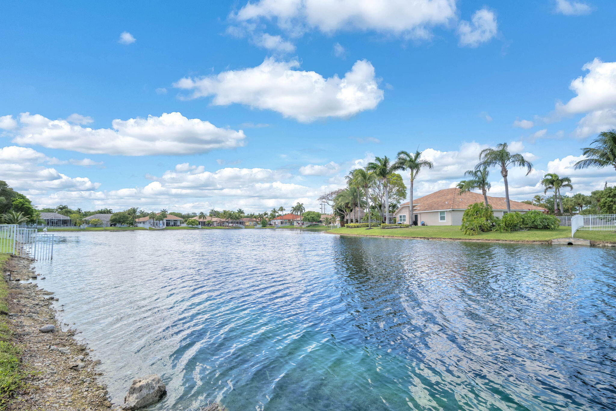 STONERIDGE LAKE ESTATES PLAT - Residential