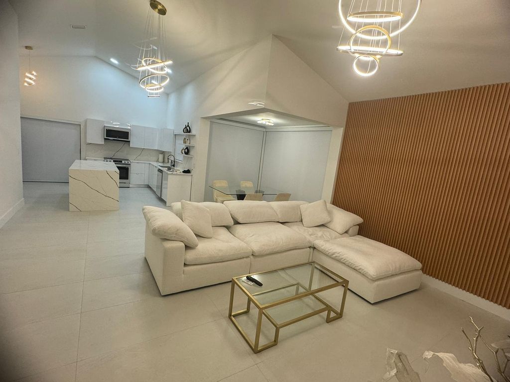 Photo of 18 Selby Lane, Palm Beach Gardens, FL 33418 (MLS # R11134267)