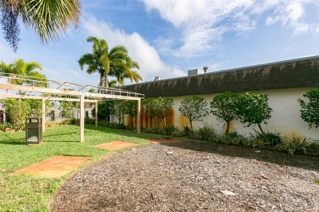 GOMEZ GRANT W/O RVR - Commercial Sale