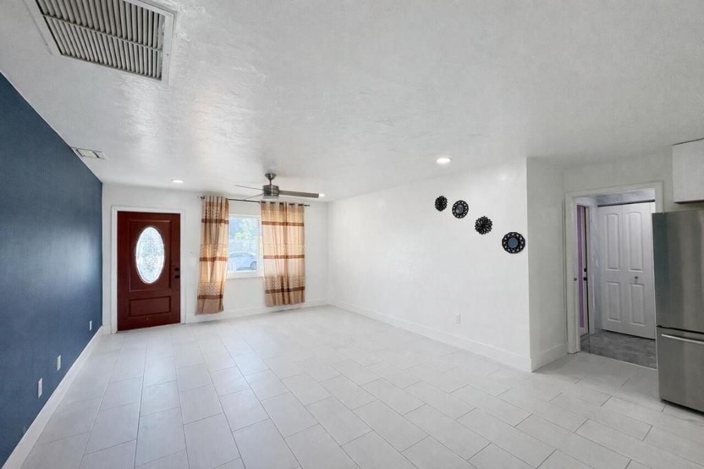 Photo of 1728 Sunset Avenue, Lake Worth Beach, FL 33460 (MLS # R11153529)