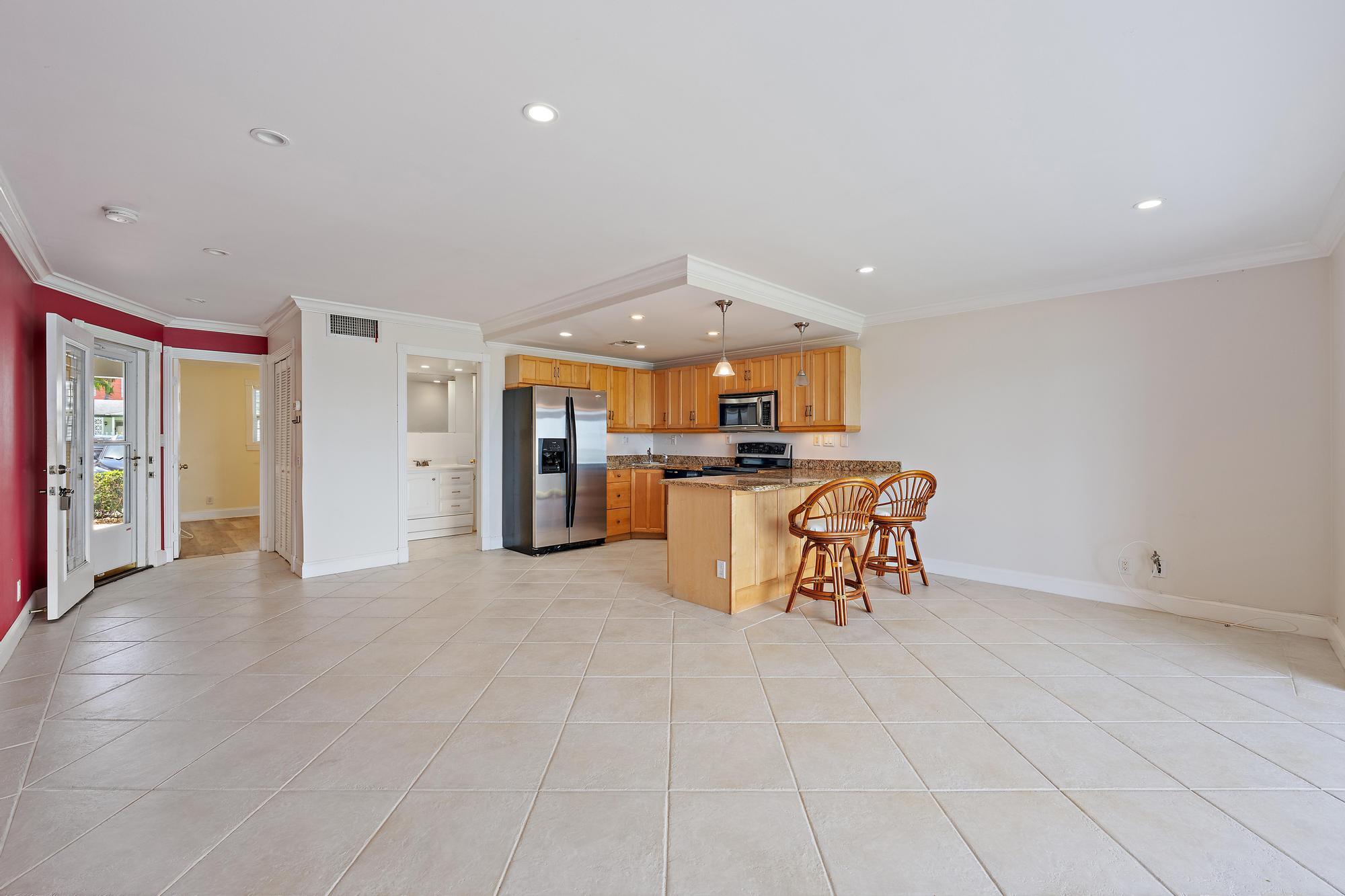 WILSHIRE EAST CONDOS - Residential