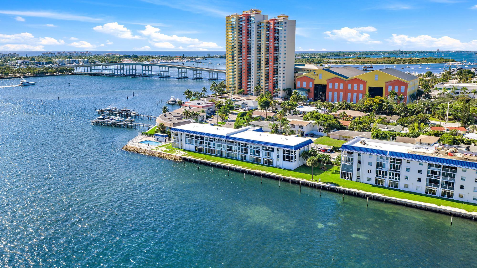 WILSHIRE EAST CONDOS - Residential