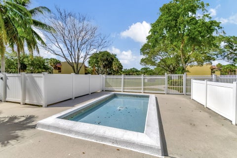 Tiny photo for 872 SW 9th Street Circle #101, Boca Raton, FL 33486 (MLS # B26089018)