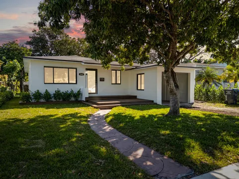2442 Grant Street, Hollywood, FL MLS: R11071247