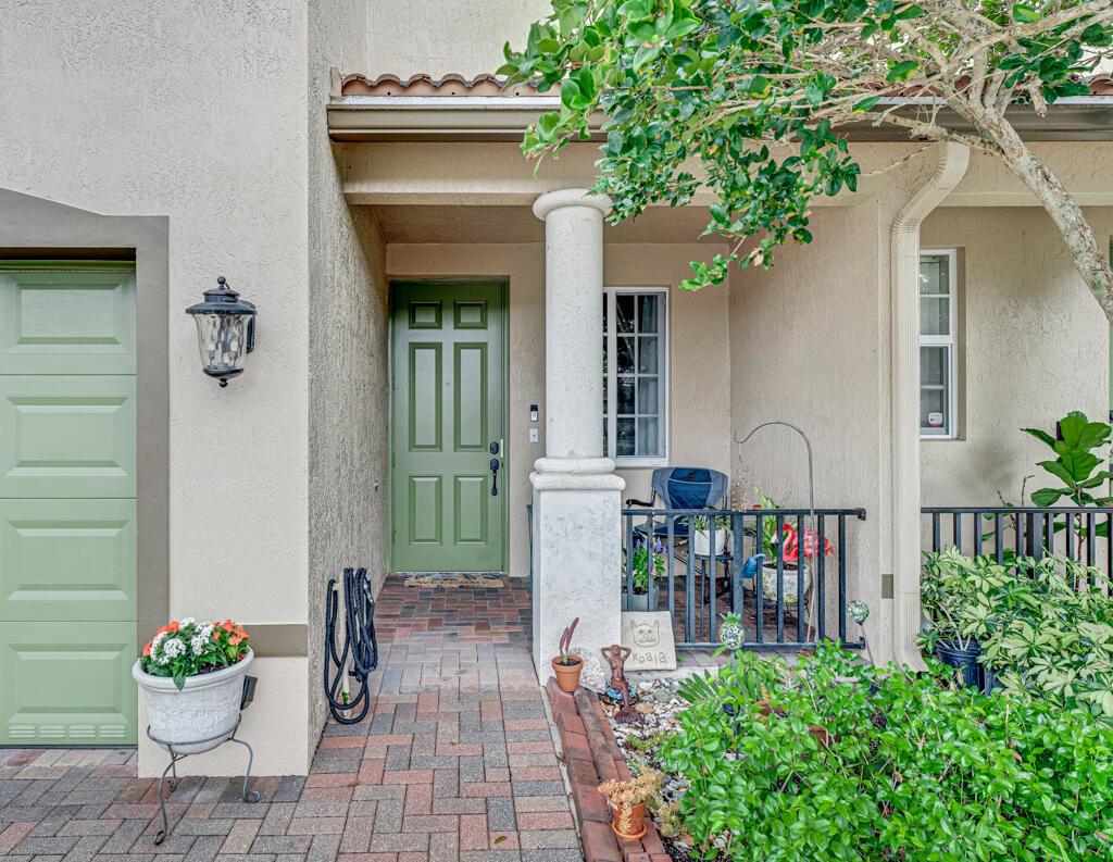 6268 S Military Trail 101