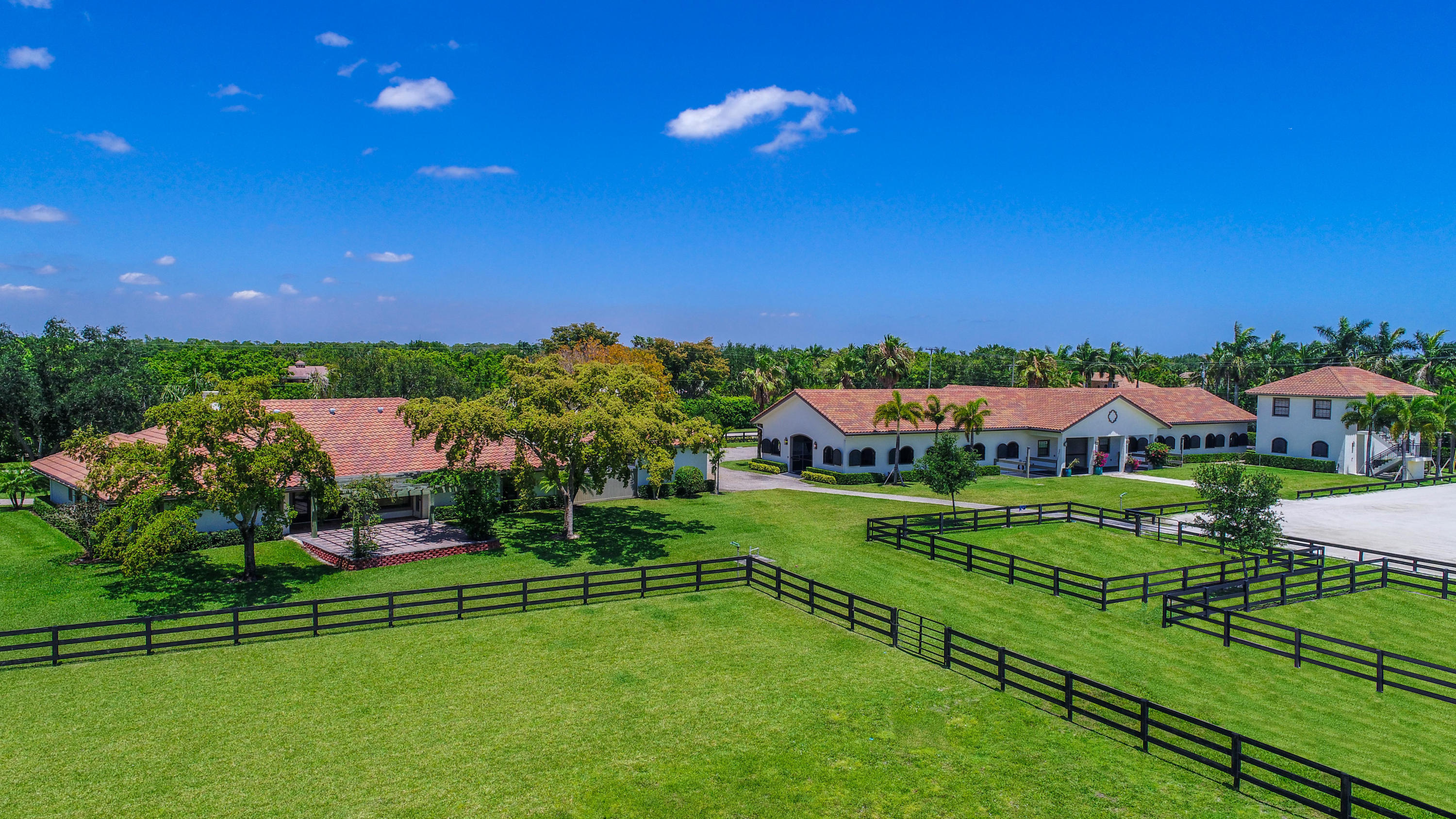 PADDOCK PARK 2 OF WELLINGTON - Residential