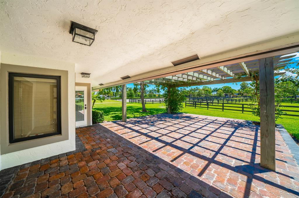 PADDOCK PARK 2 OF WELLING - Residential