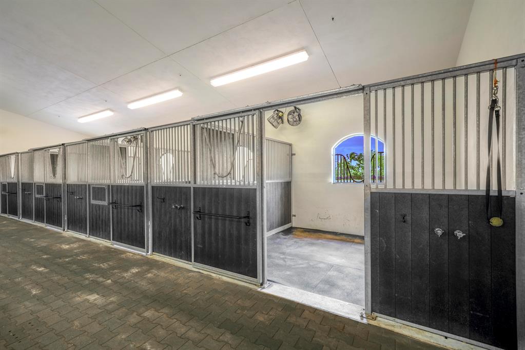 PADDOCK PARK 2 OF WELLING - Residential