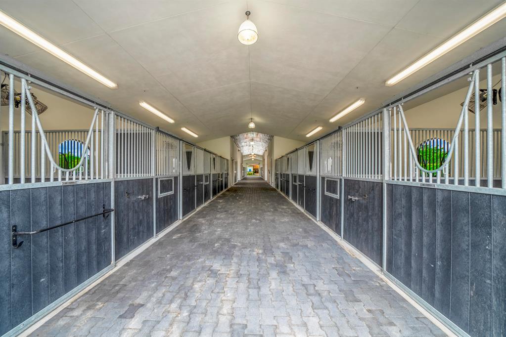 PADDOCK PARK 2 OF WELLING - Residential