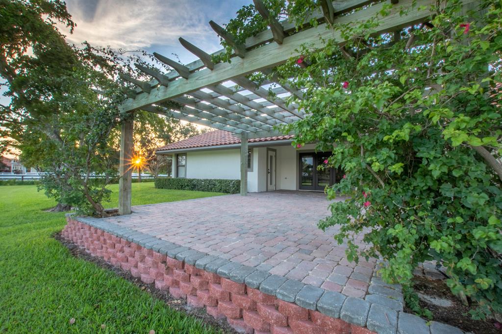 PADDOCK PARK 2 OF WELLING - Residential