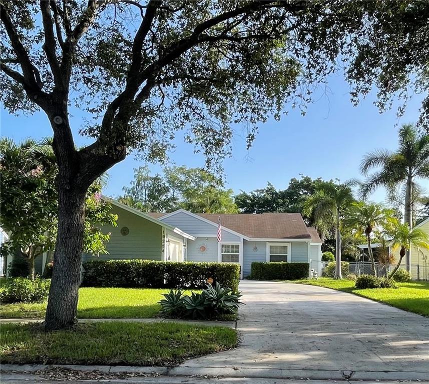 JUPITER LANDINGS - Residential