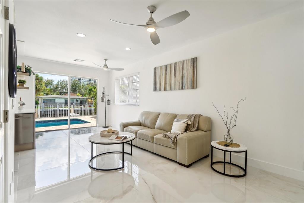 Pompano Isles 27-15 B - Residential