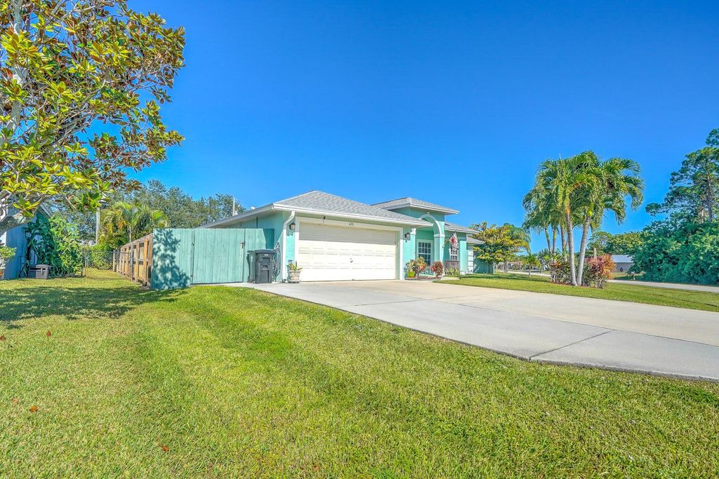 Photo of 626 SW Homeland Road, Port Saint Lucie, FL 34953 (MLS # R10934963)