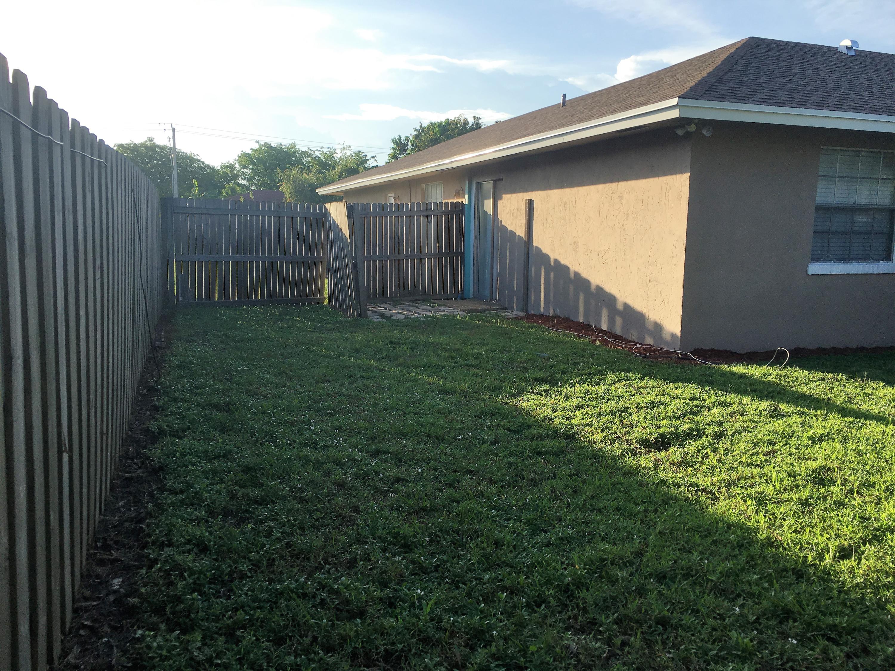 SOUTH SHORE 2 OF WELLINGTON - Residential