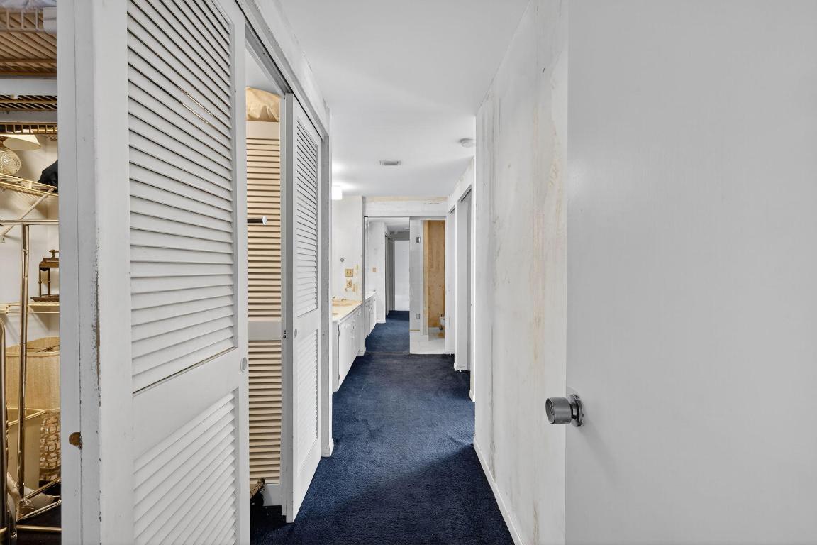 REEF CONDO - Residential