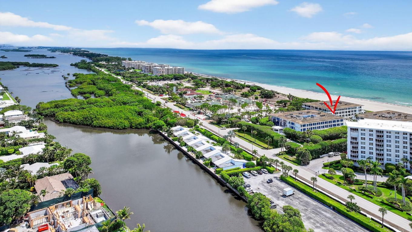 REEF CONDO - Residential