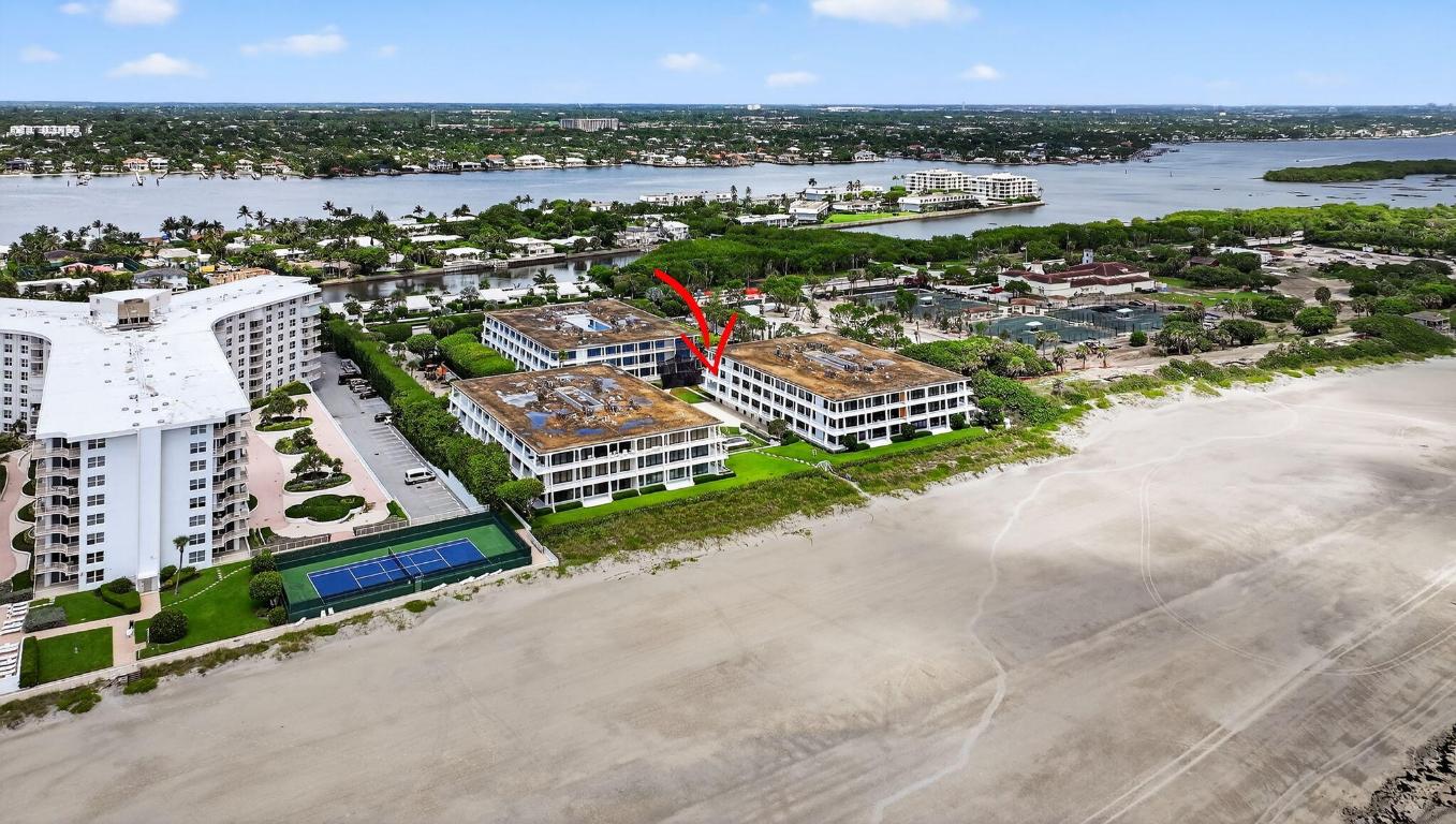 REEF CONDO - Residential