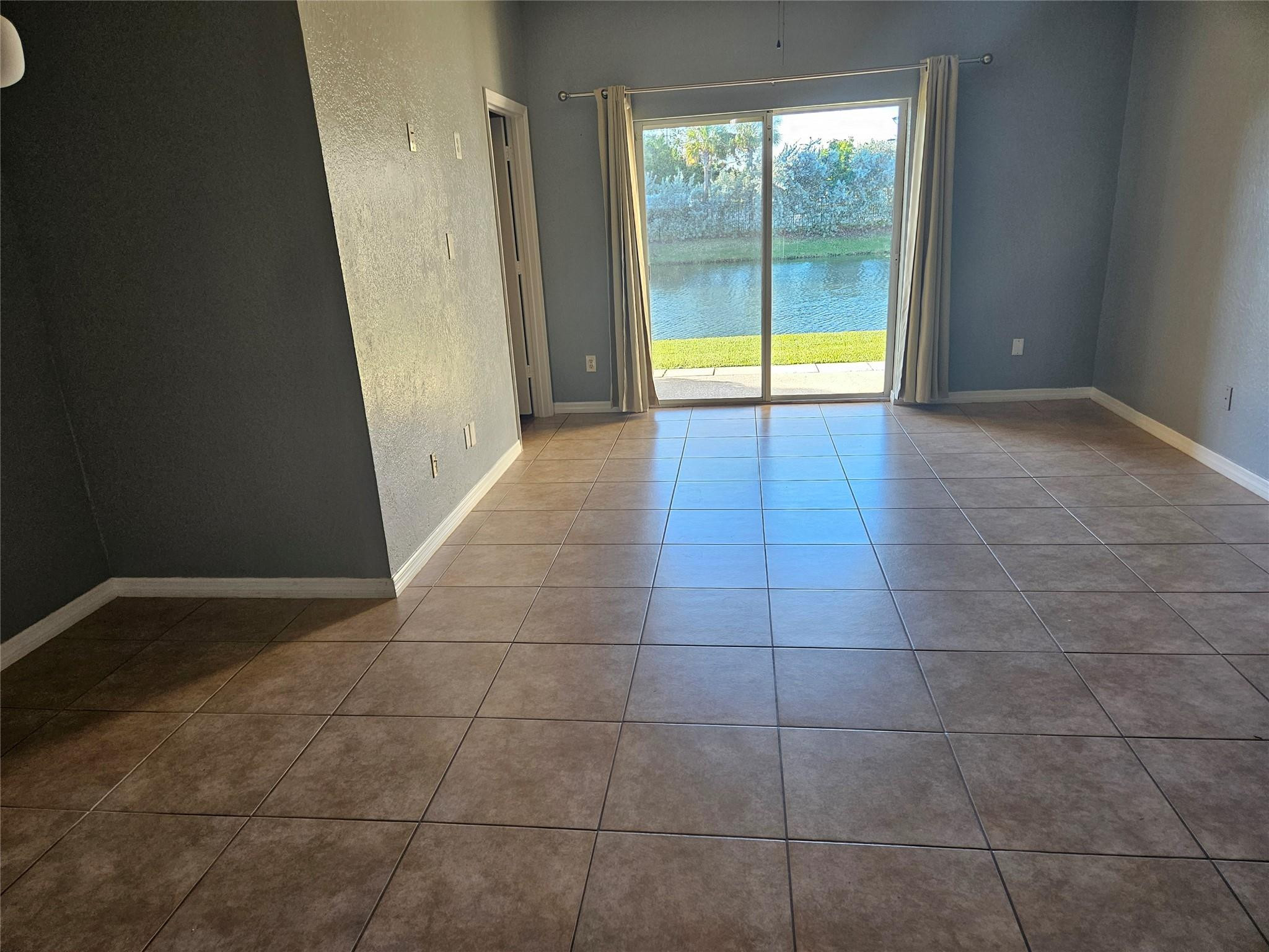 Hampton Hills Condo - Residential Lease