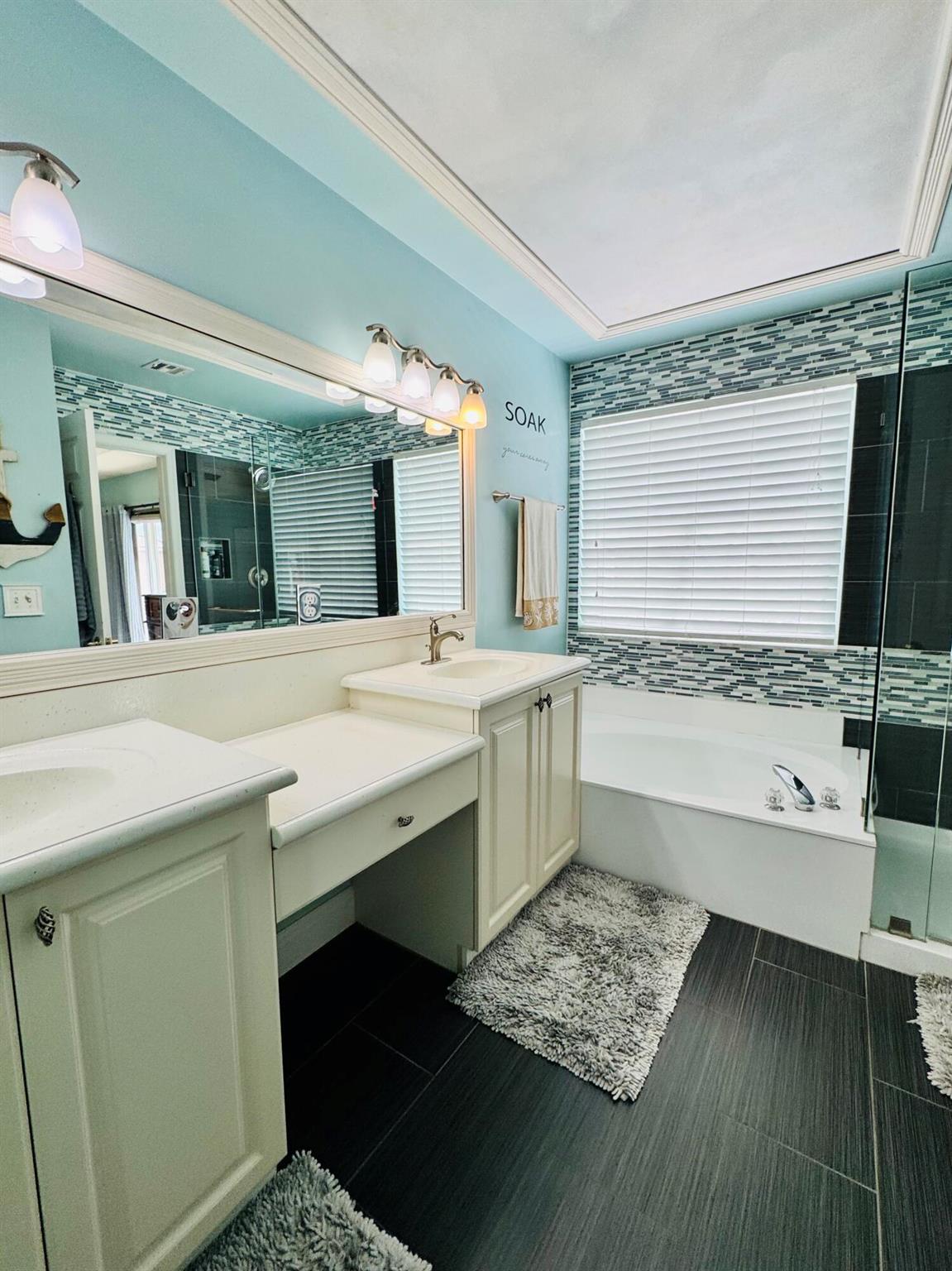 MADISON GREEN - Residential