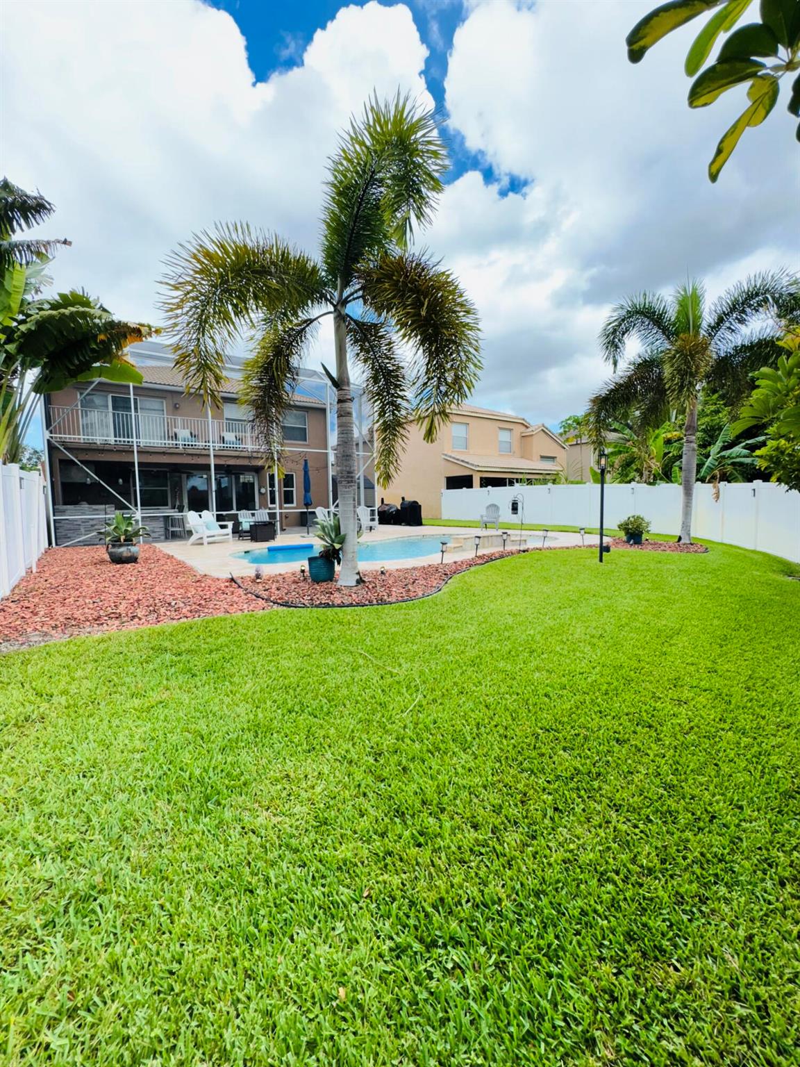 MADISON GREEN - Residential