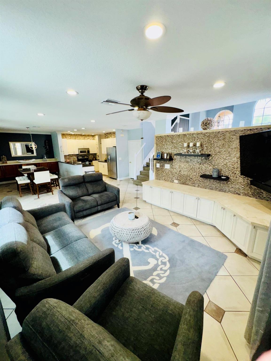 MADISON GREEN - Residential