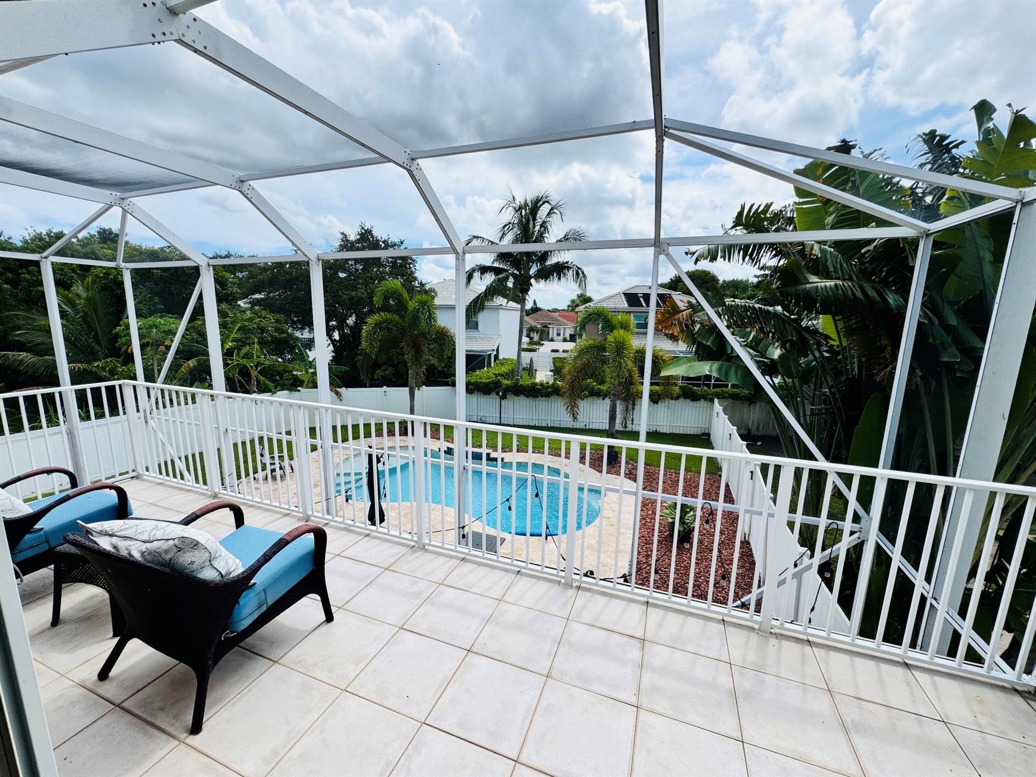 MADISON GREEN - Residential