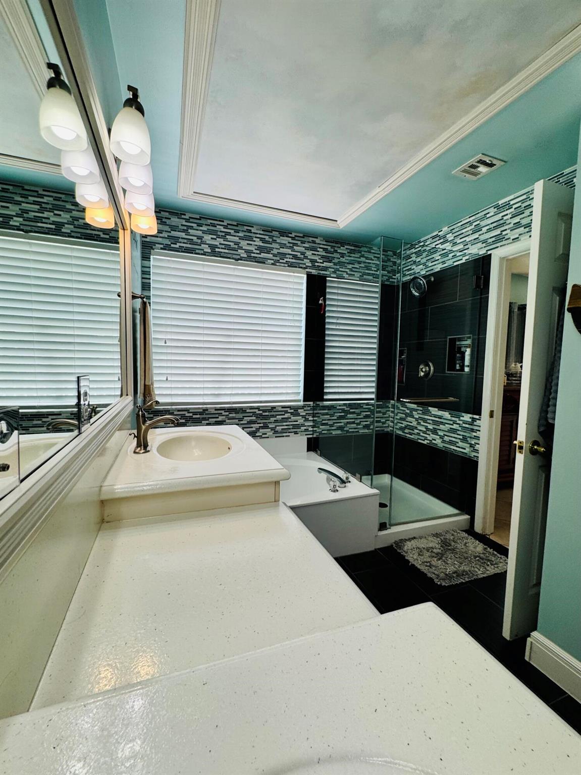 MADISON GREEN - Residential