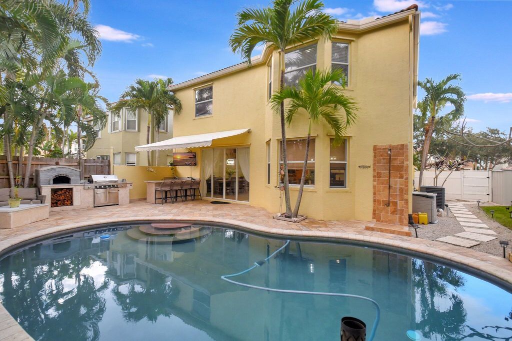 Photo of 6221 Oak Bluff Way, Lake Worth, FL 33467 (MLS # R11047303)