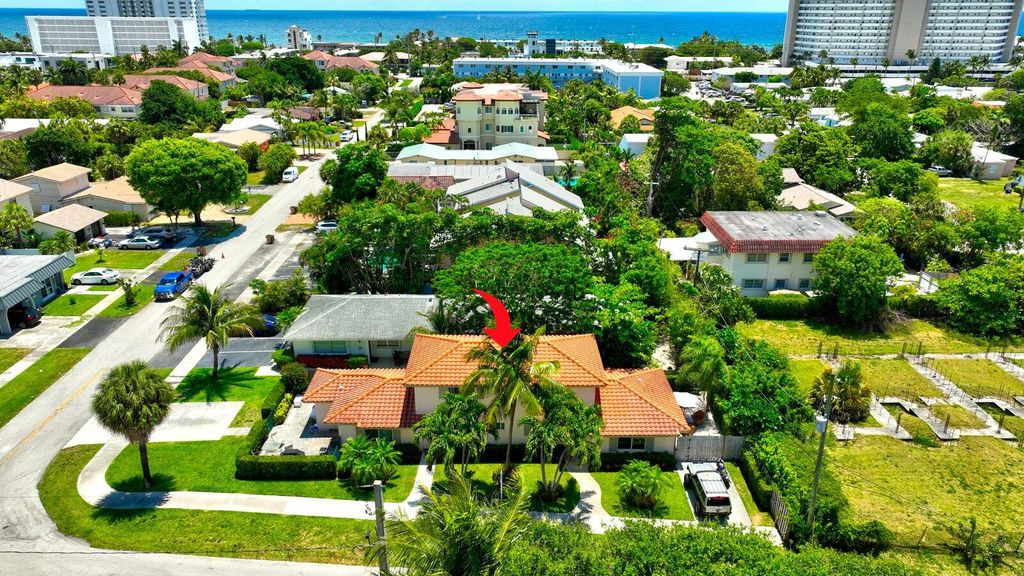Photo of 560570 NE 19th Avenue, Deerfield Beach, FL 33441 (MLS # B26032255)