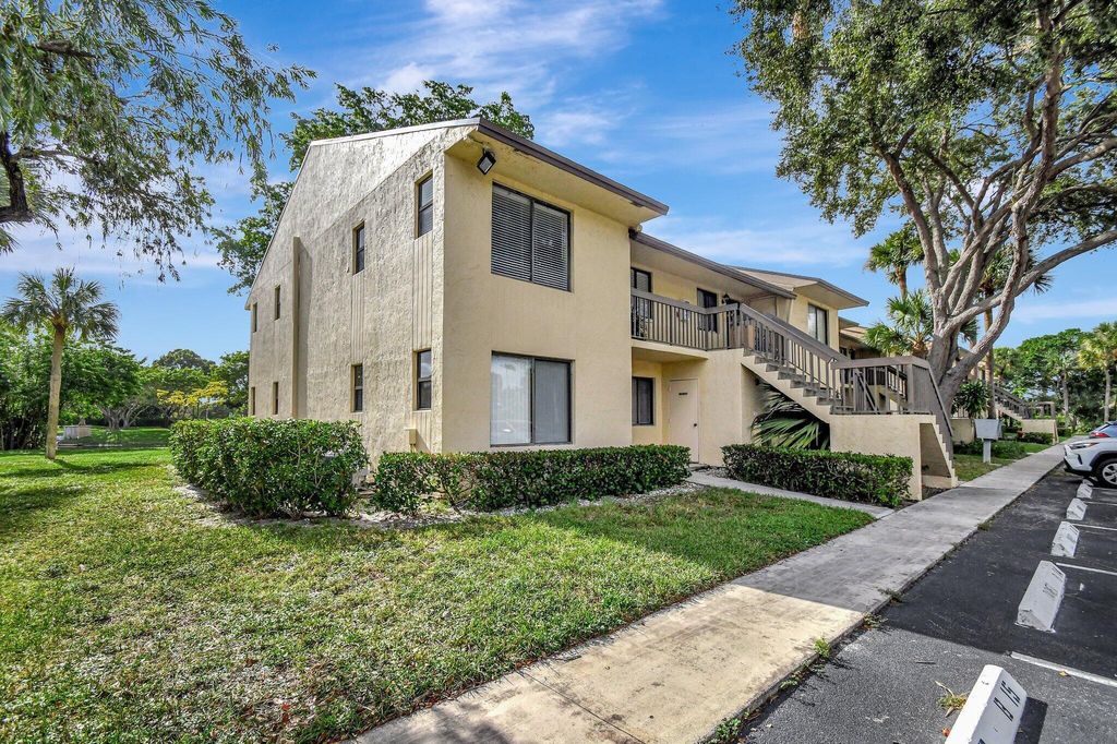 Photo of 6660 Somerset Drive #102, Boca Raton, FL 33433 (MLS # R11038743)