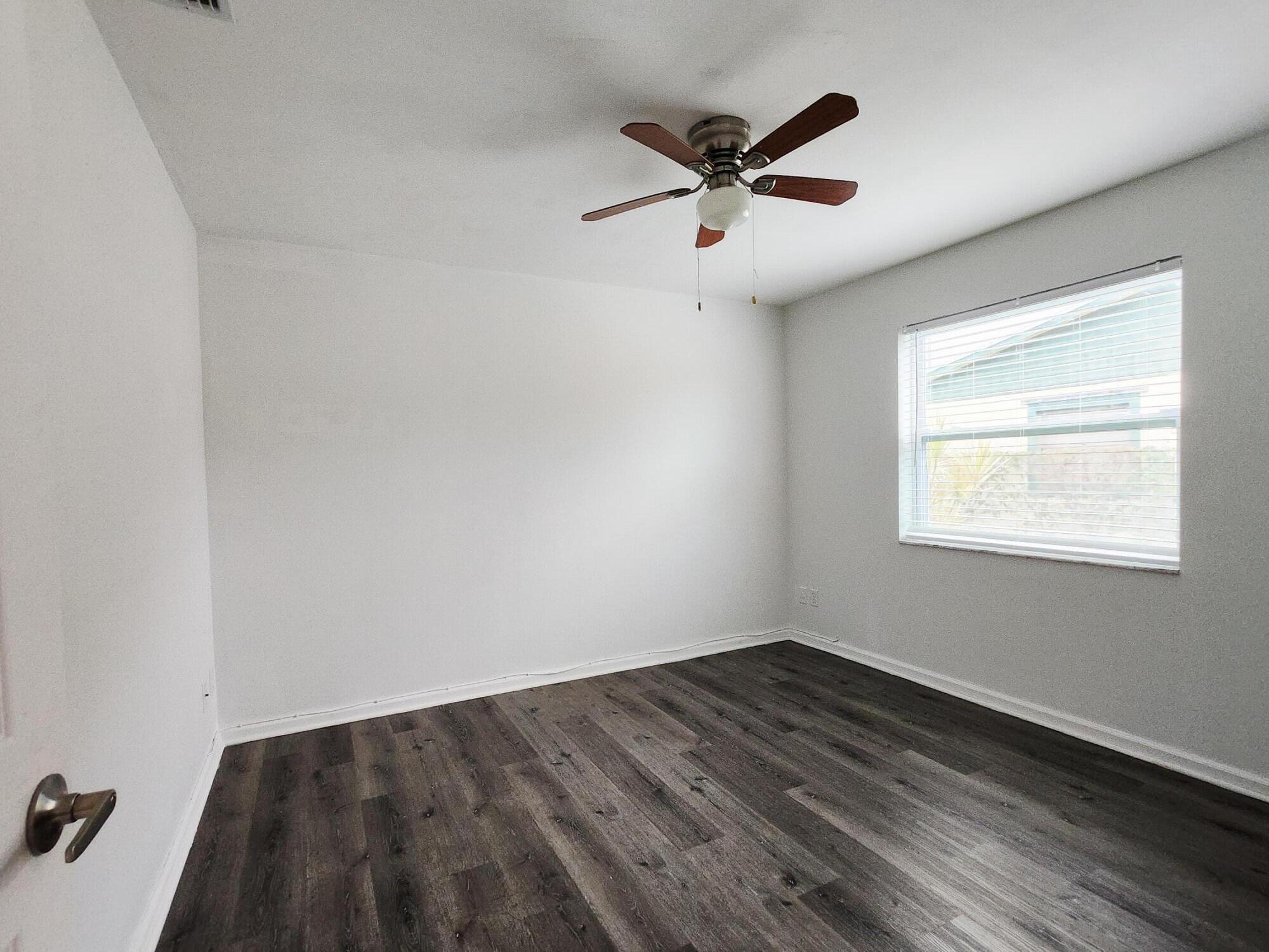 TREE LAKE - Residential