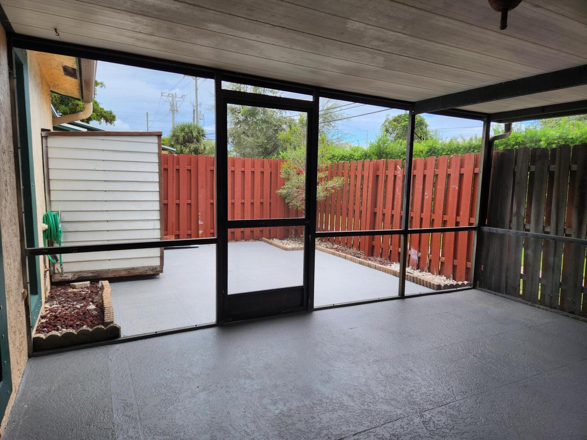 TREE LAKE - Residential