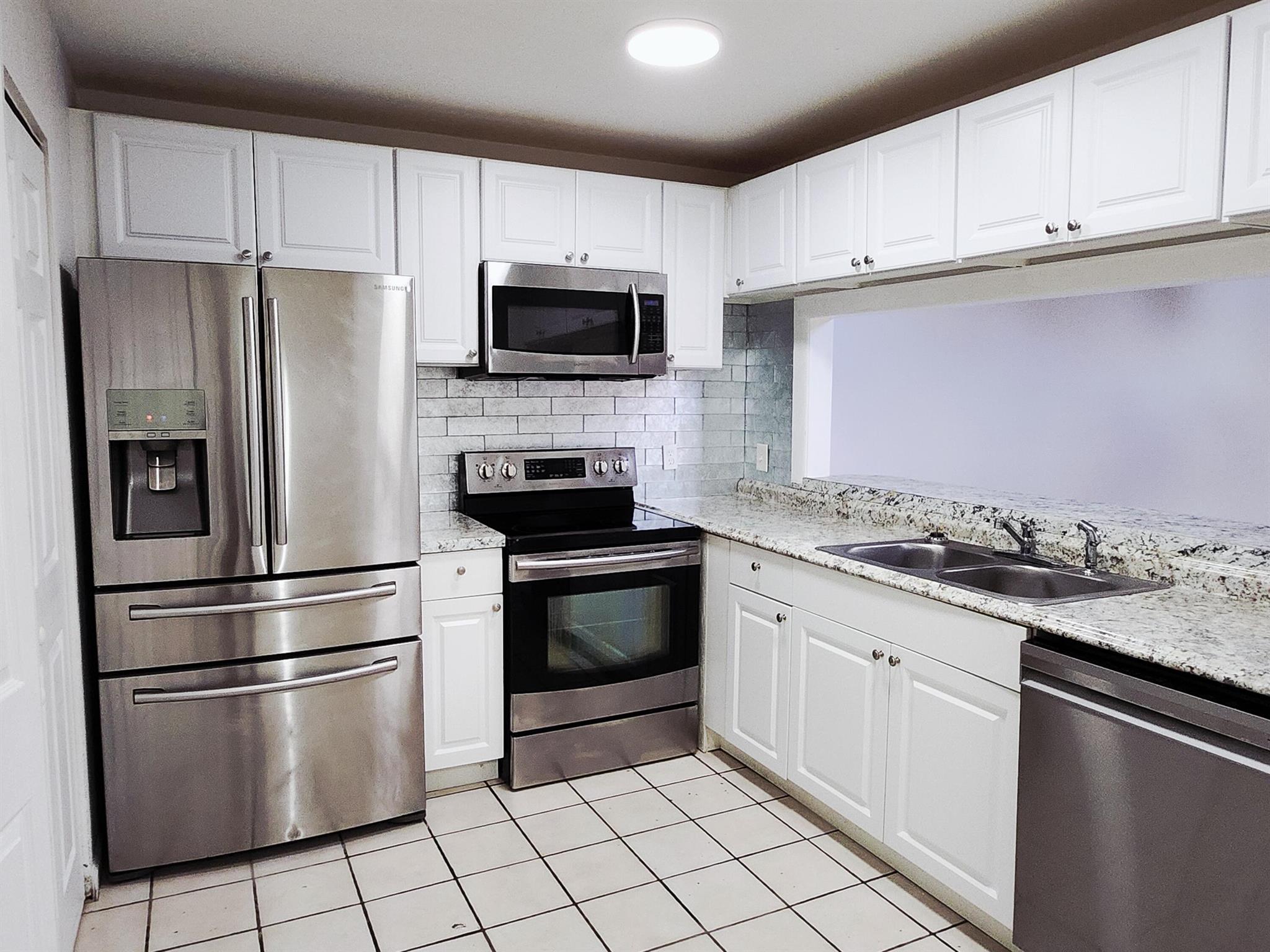 View photos, virtual tours, details... 1099 Manor Drive