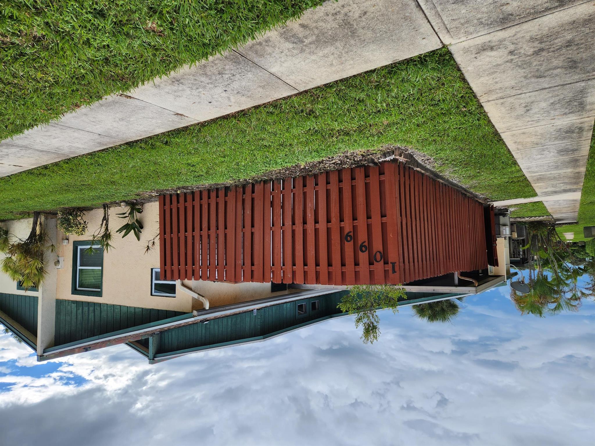 TREE LAKE - Residential