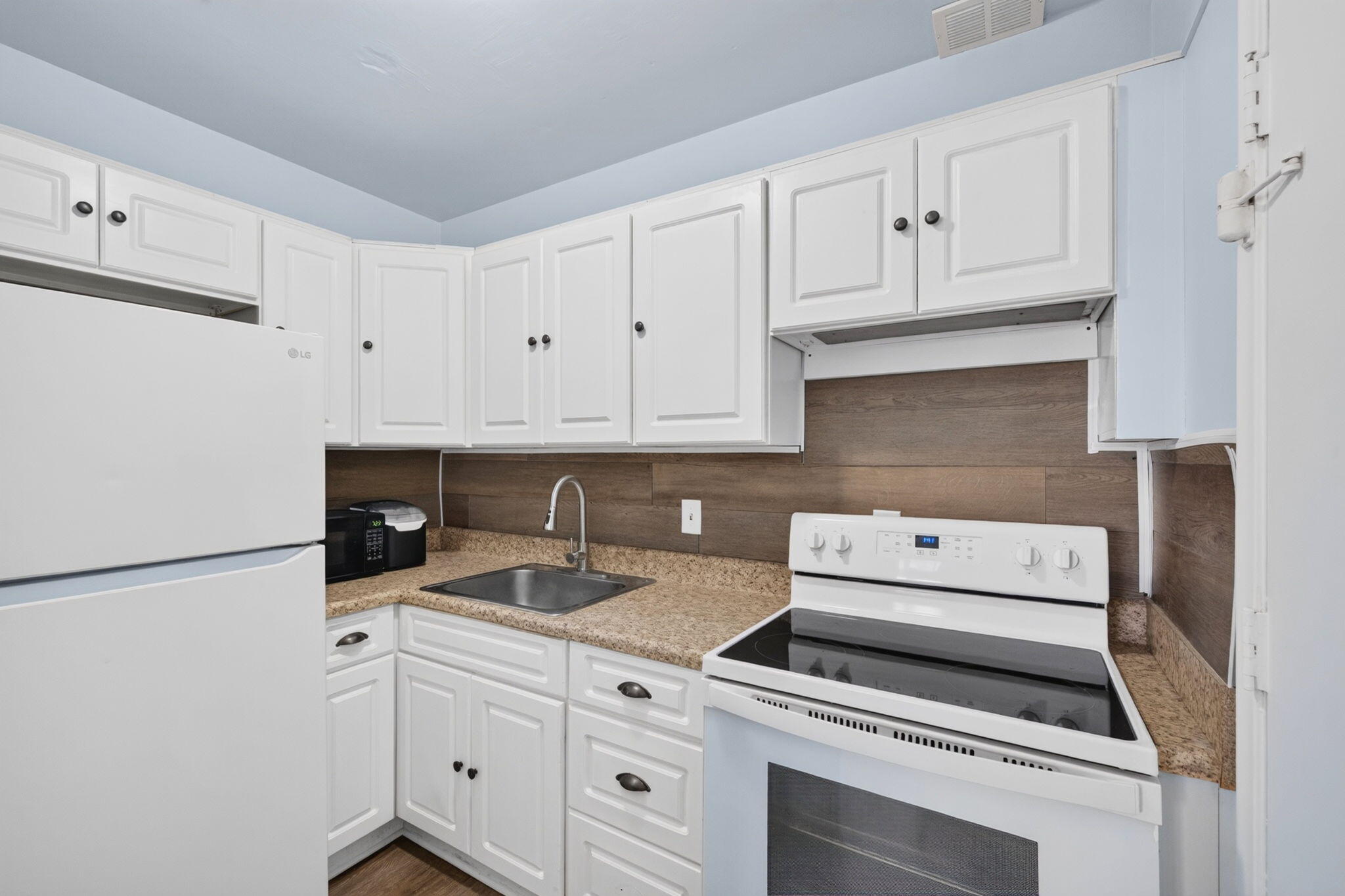 1821 NE 62ND Street 312