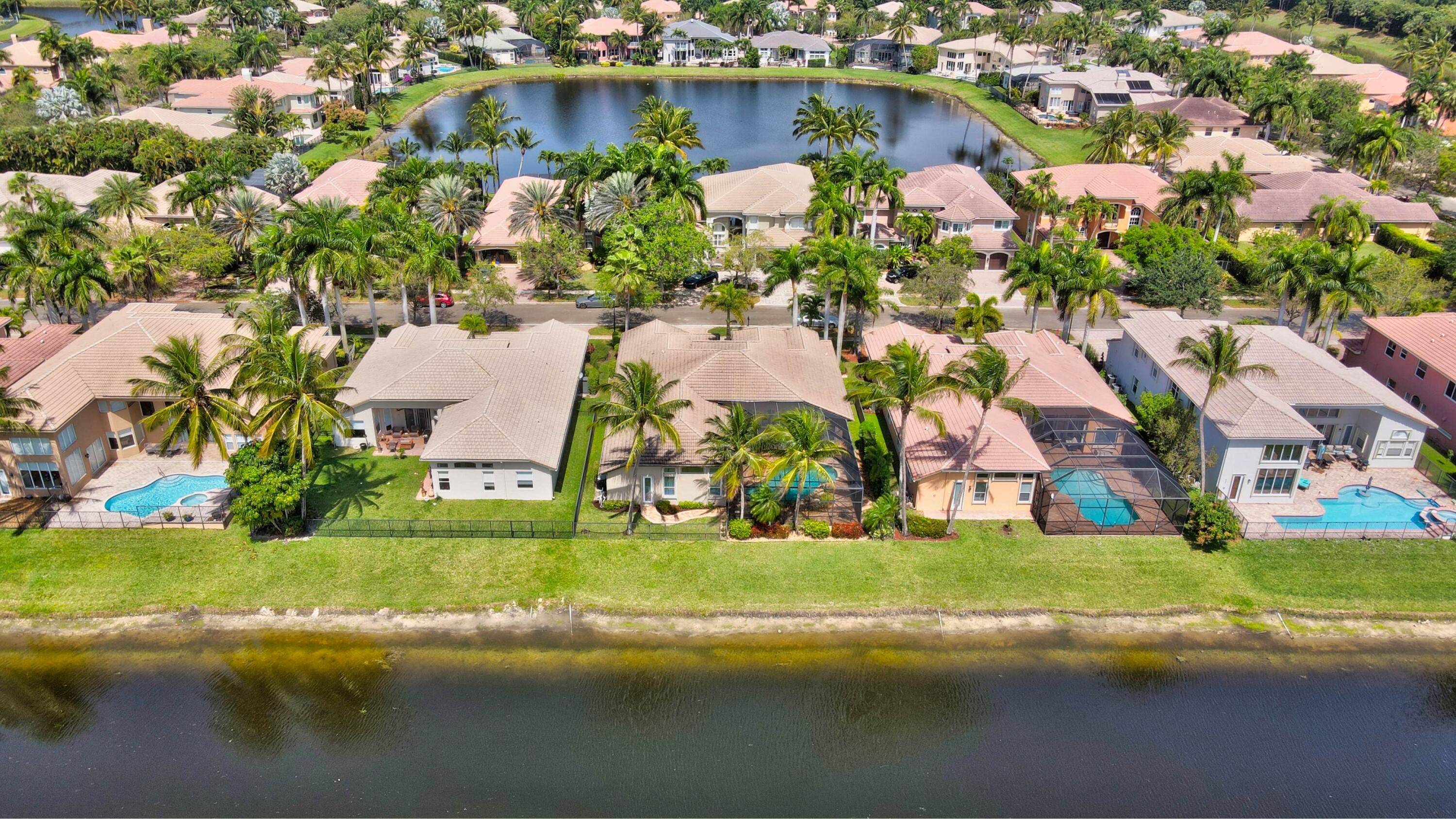 SATURNIA ISLES - Residential