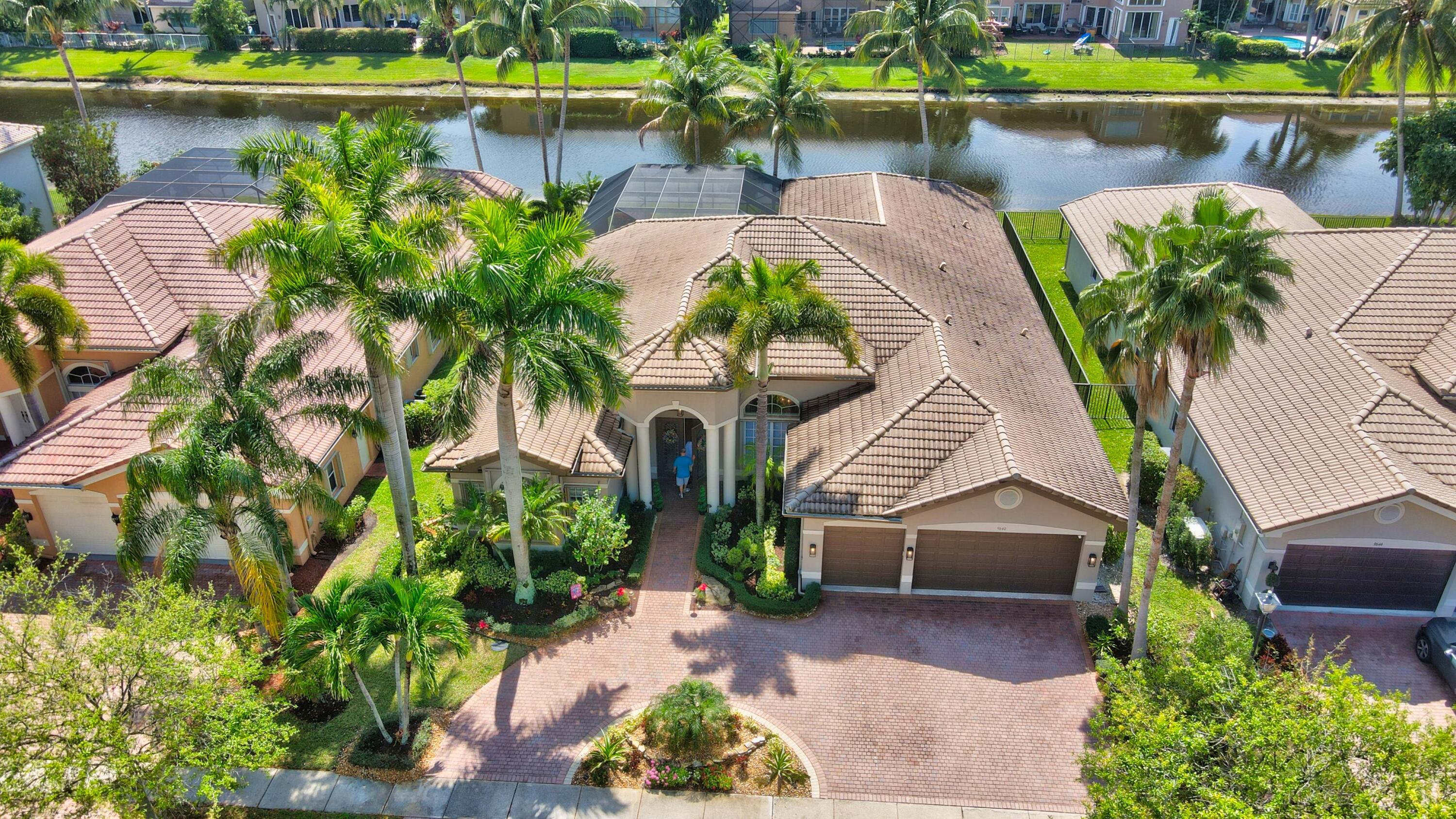 SATURNIA ISLES - Residential