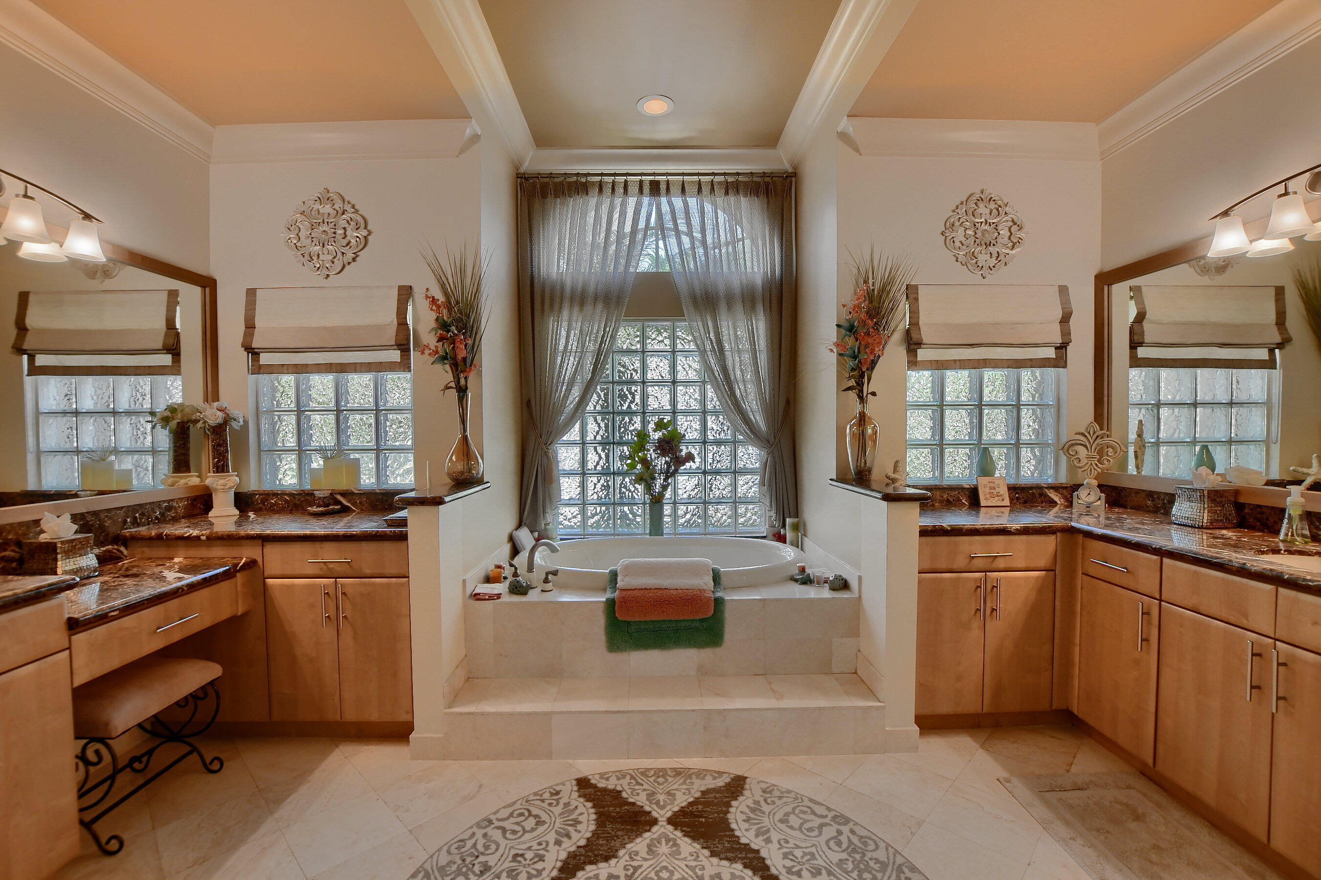 SATURNIA ISLES - Residential