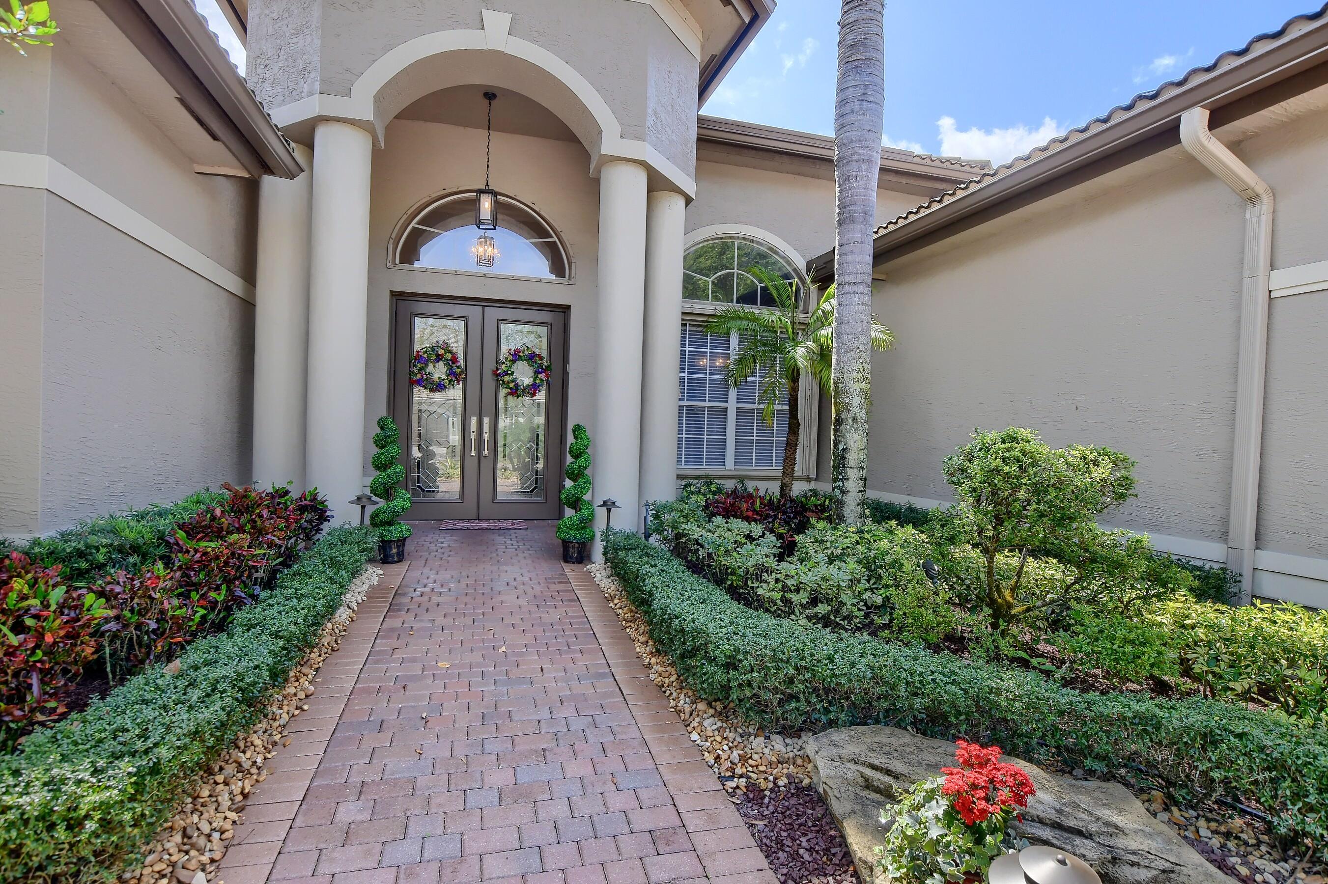 SATURNIA ISLES - Residential