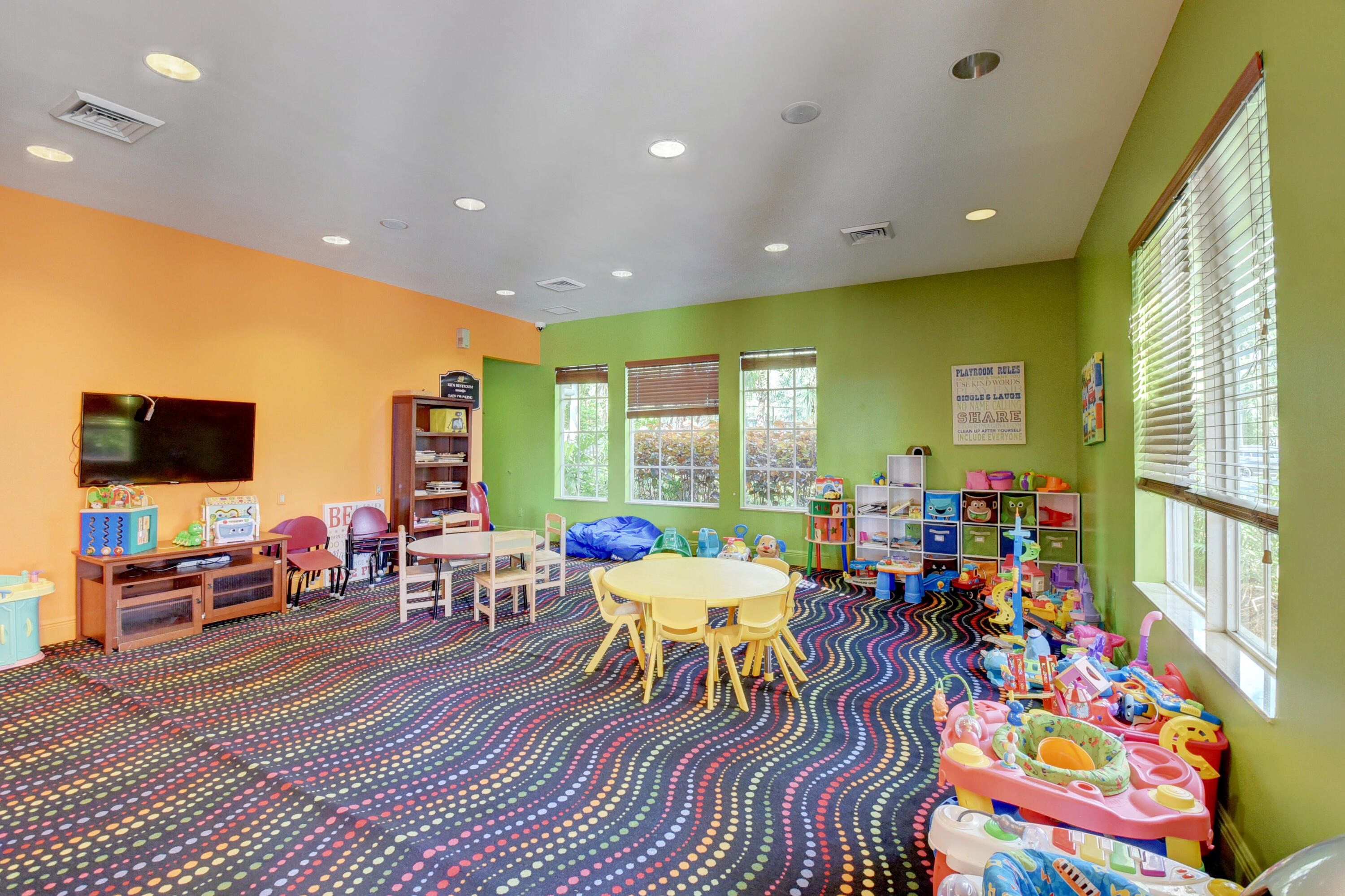 SATURNIA ISLES - Residential