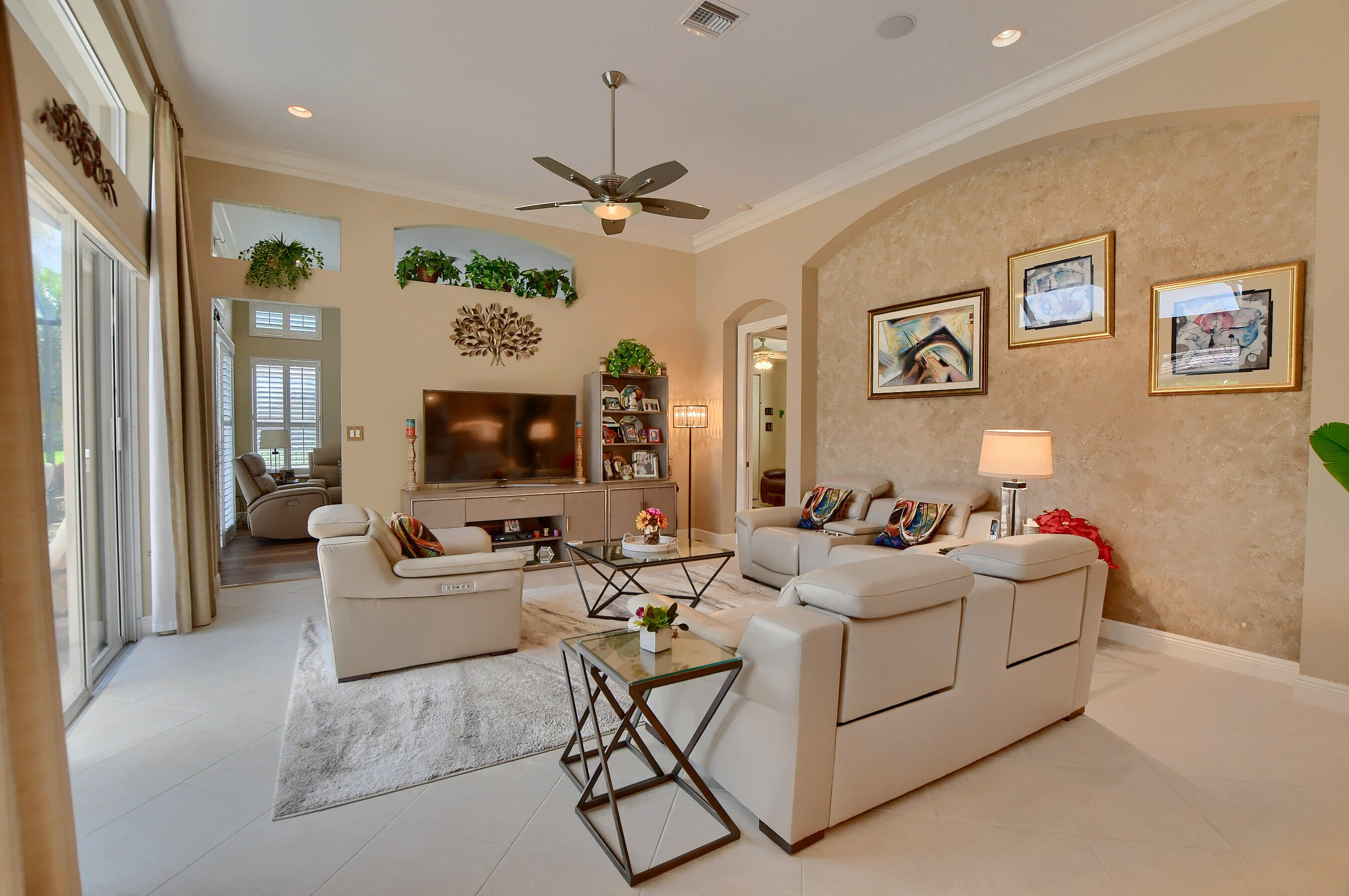 SATURNIA ISLES - Residential