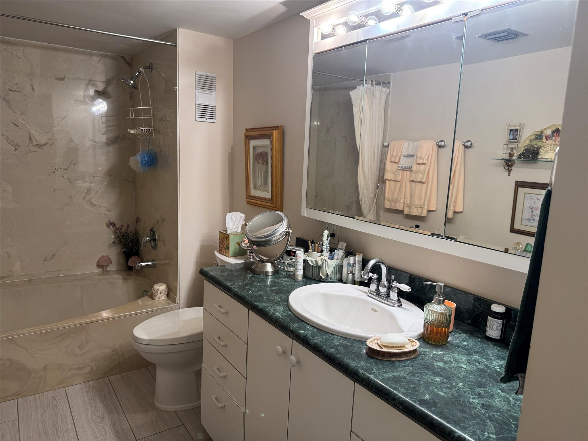 Boca Teeca - Residential